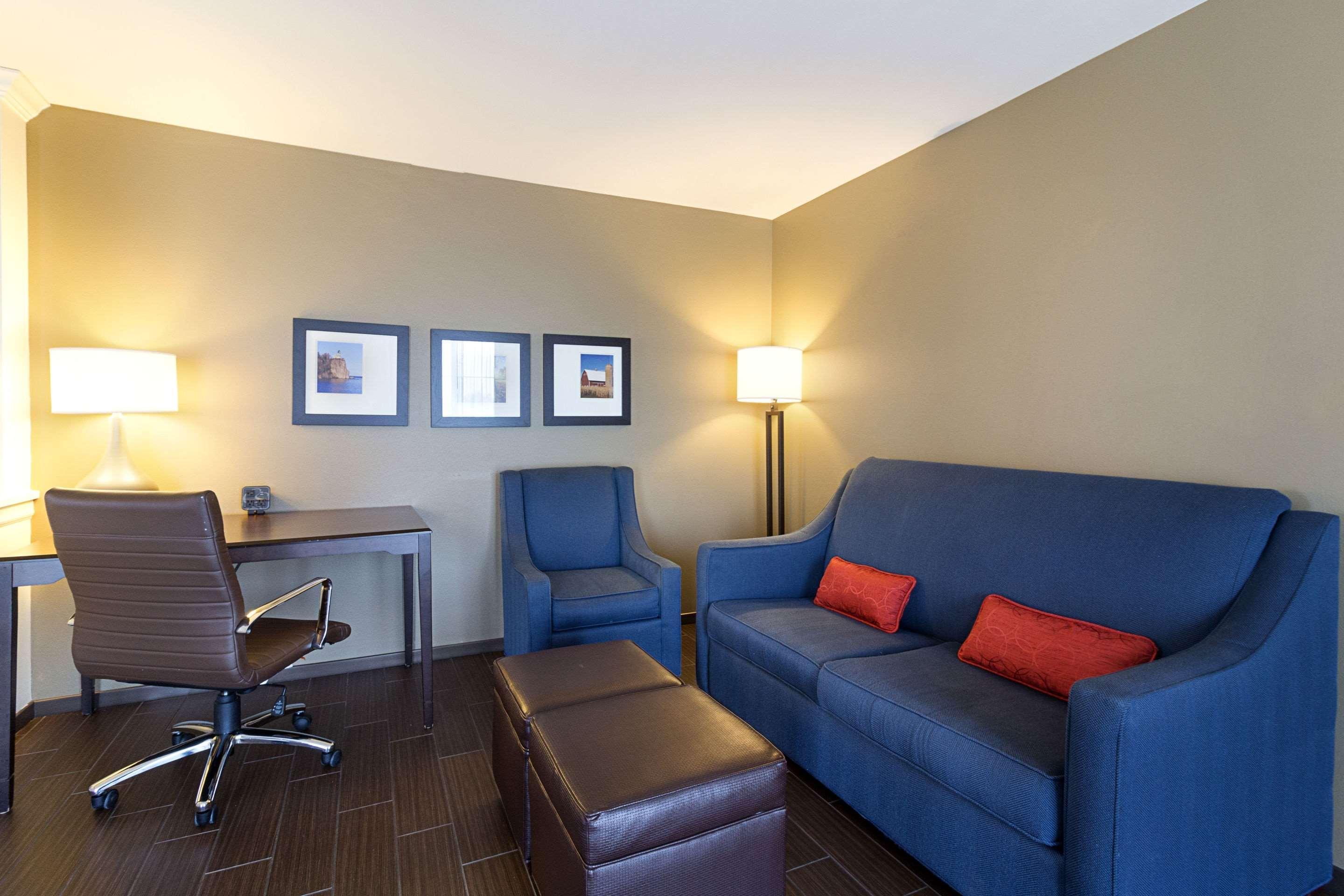 Comfort Suites & Conference Center Worthington Exteriér fotografie