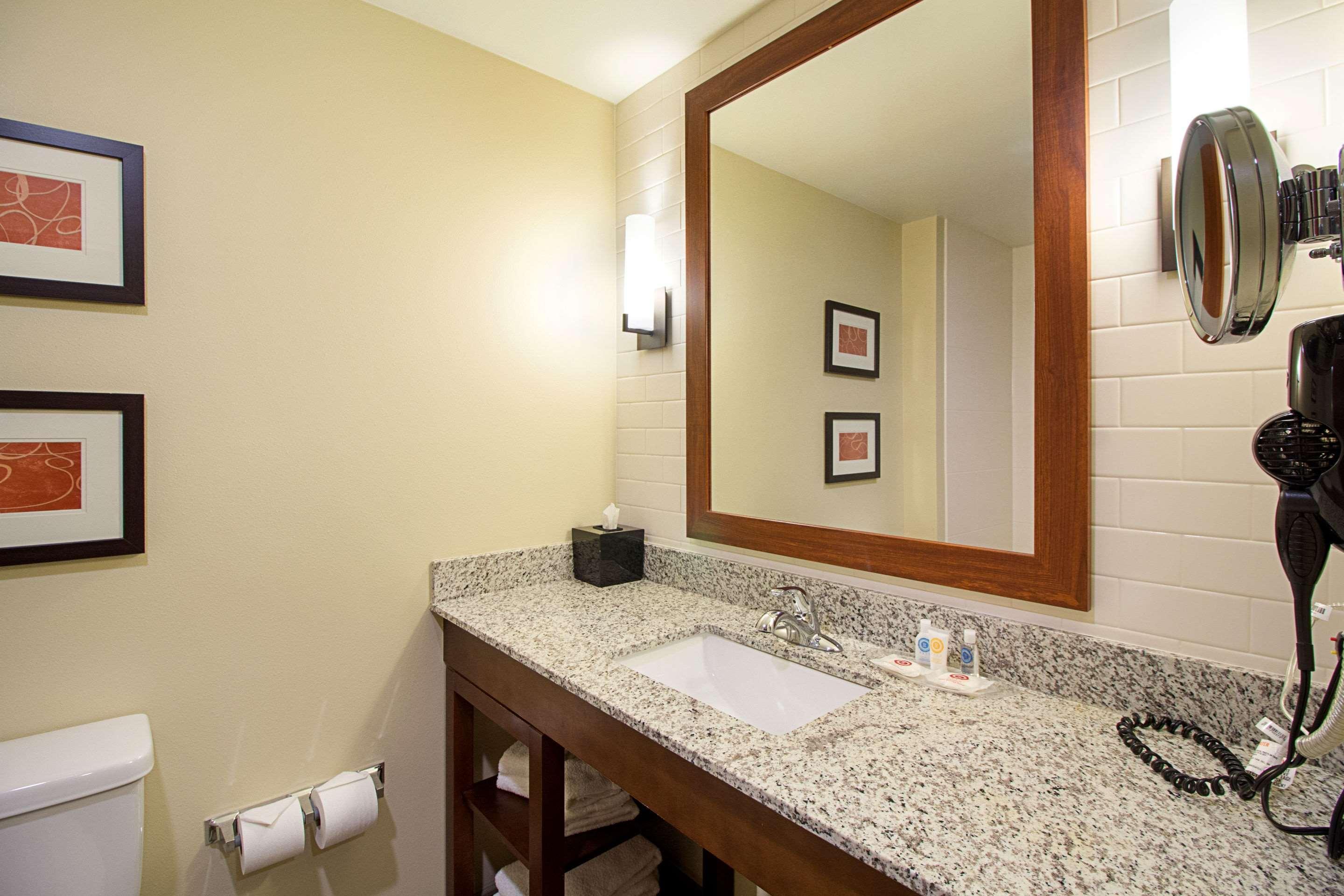 Comfort Suites & Conference Center Worthington Exteriér fotografie