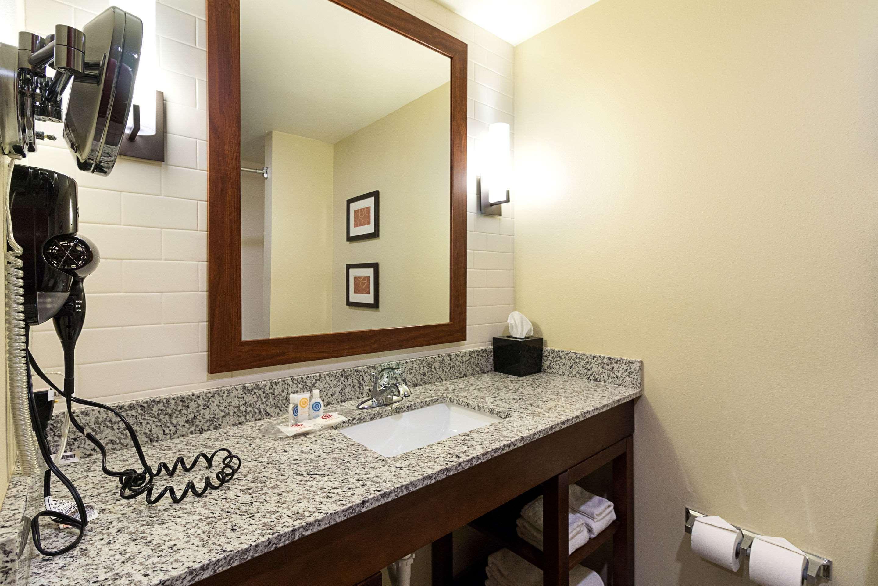 Comfort Suites & Conference Center Worthington Exteriér fotografie