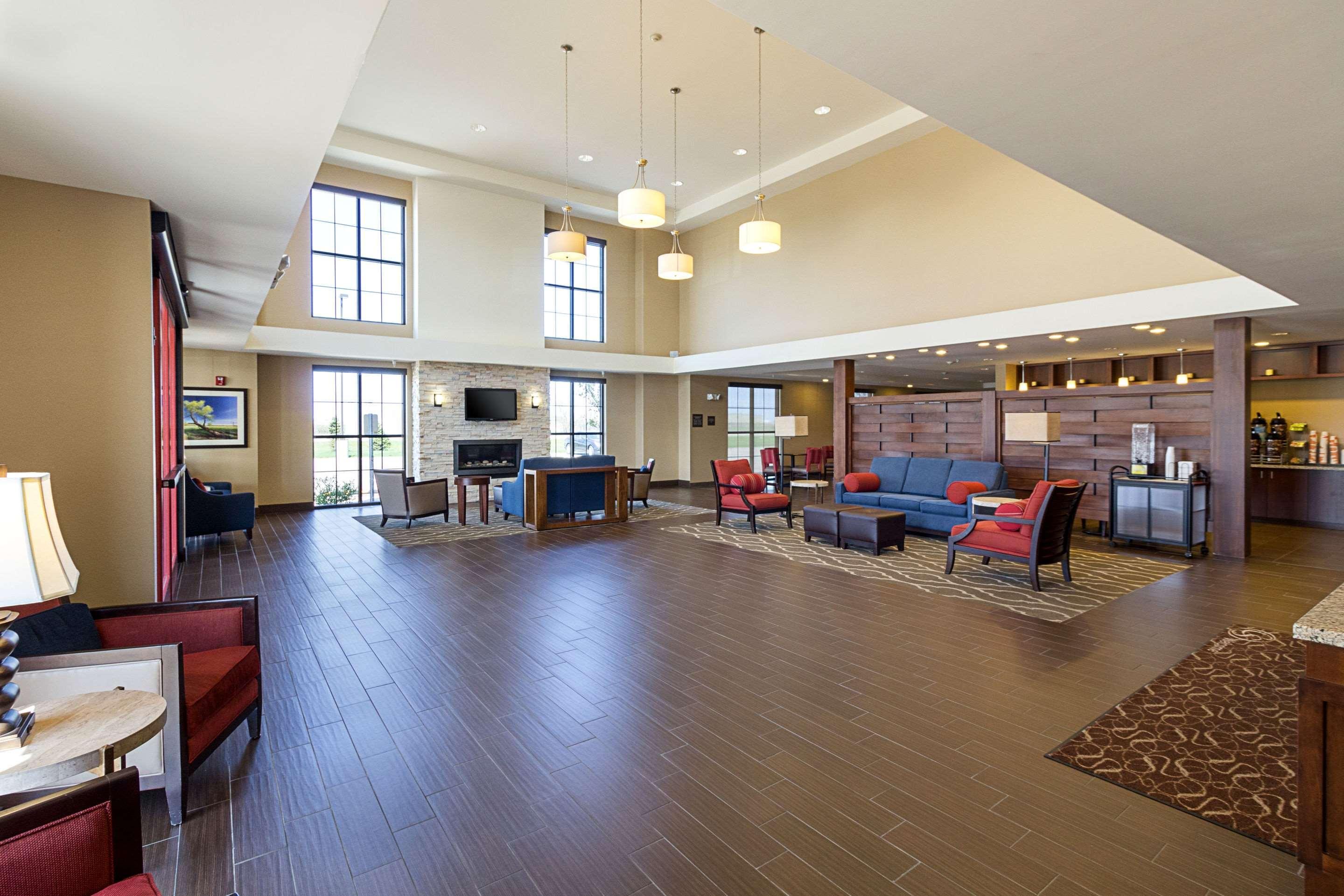 Comfort Suites & Conference Center Worthington Exteriér fotografie