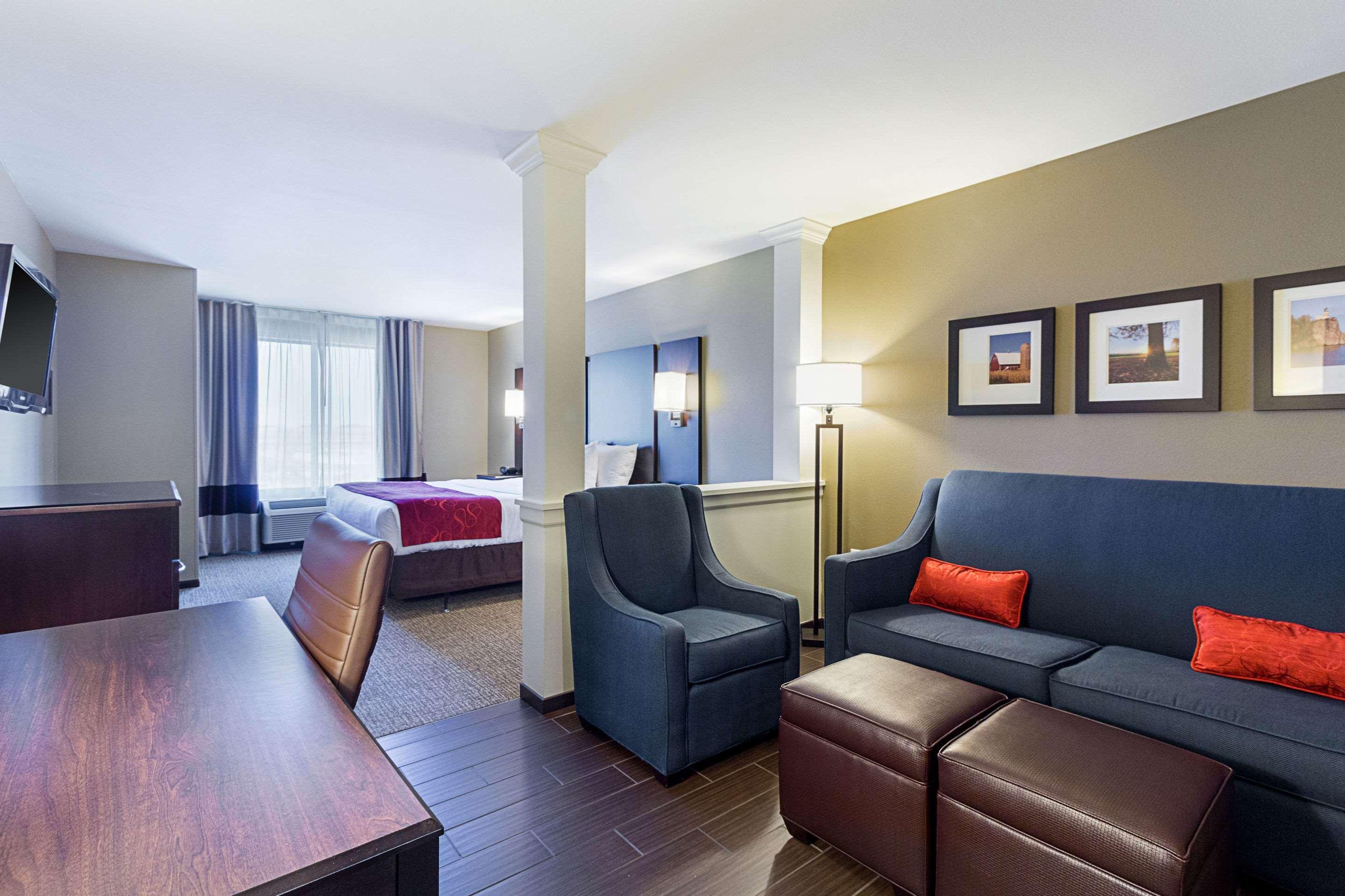 Comfort Suites & Conference Center Worthington Exteriér fotografie